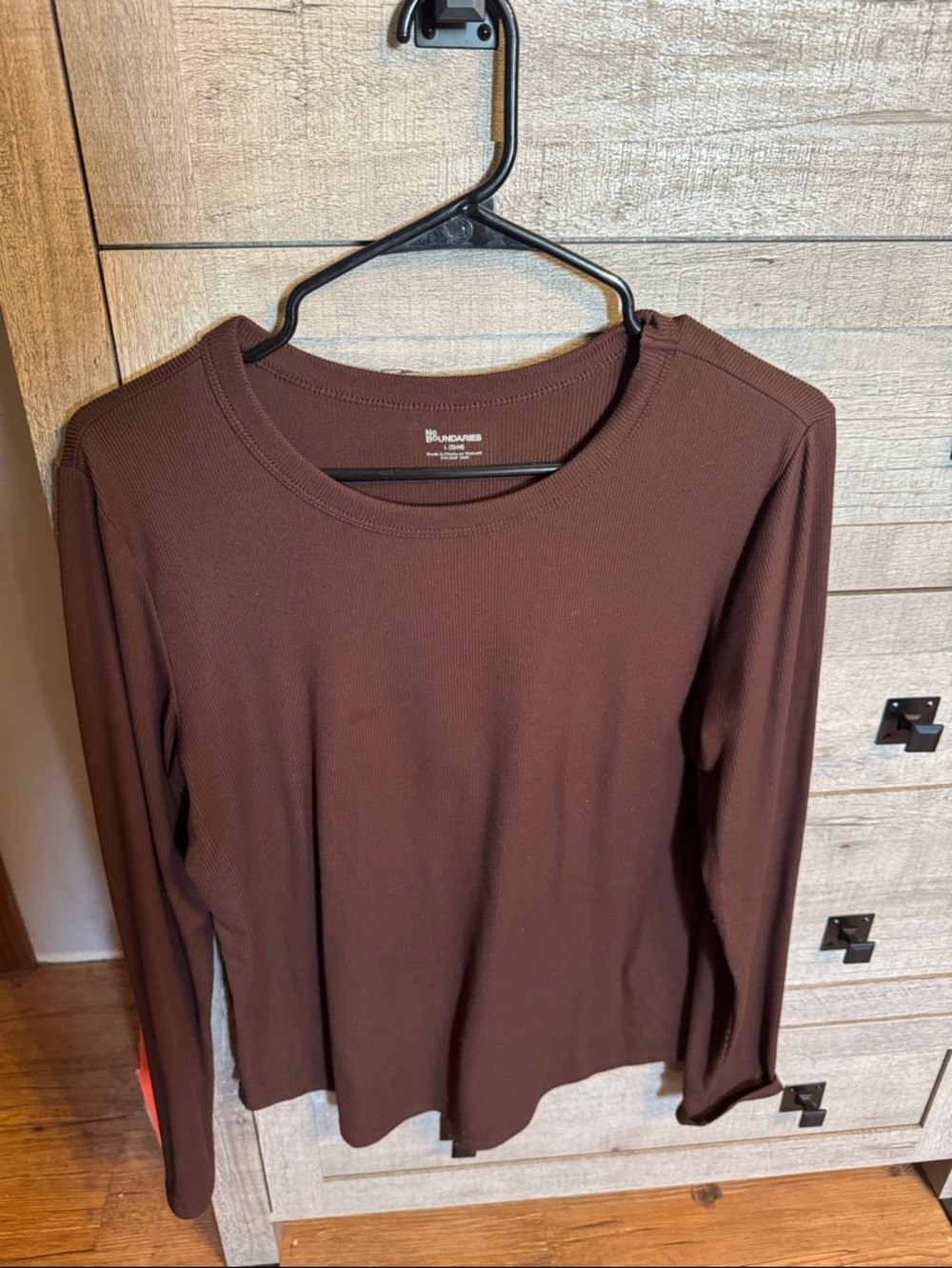 Women’s long sleeve top
